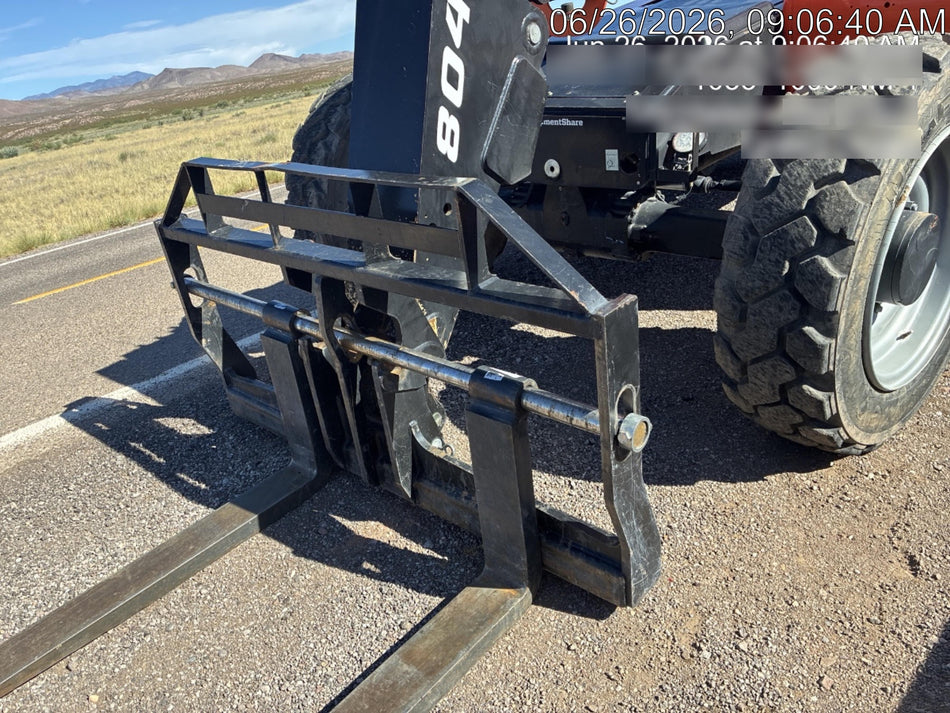 2023 SKYTRAK 8042