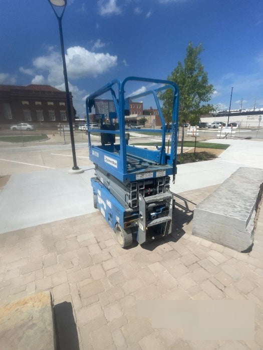 2019 Genie GS-1930 Fixed rails with chain Entry