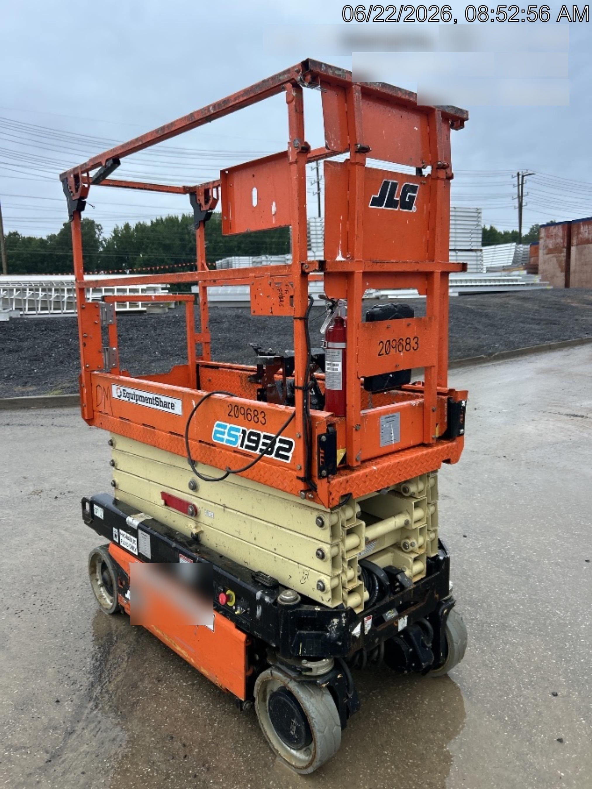 2022 JLG ES1932
