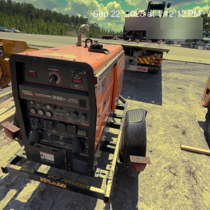 2021 Lincoln Electric Vantage 322 Vantage 322 Ready Pak 3 w/ Telematics & Decals, ORANGE (includes trailer, cable rack, fender light kit)