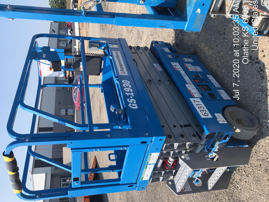 2020 Genie GS-1930 Solid Non Marking Tires, Beacon, Folding rails with half height swing gate
