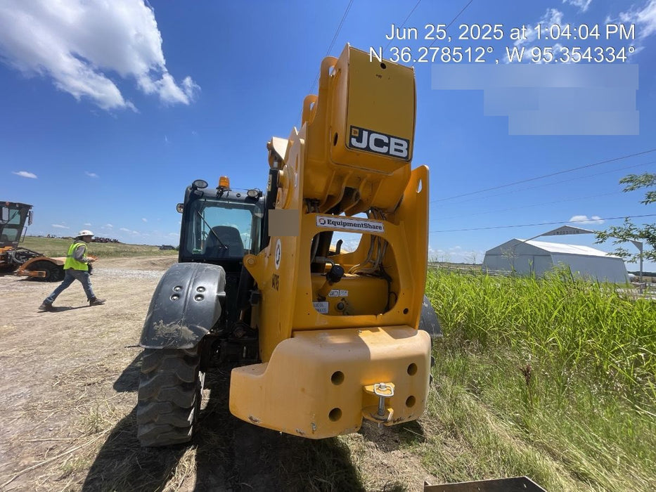 2019 JCB 512-56 Cab/Heat/Air, 109 HP, Solid Tires, STD Worklight, Beacon, Aux Hydraulics, Lifting Eye, Back up Alarm w/66" Carriage/60" Forks