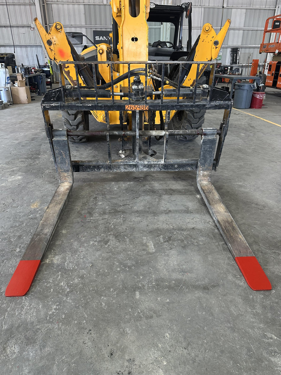 2022 JCB 332/E5286