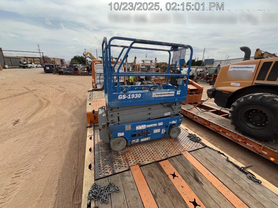 2019 Genie GS-1930 Fixed rails with chain Entry