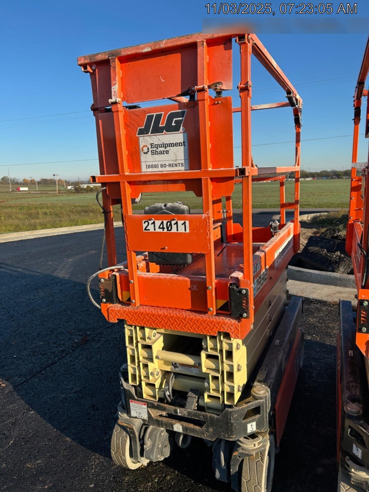 2022 JLG ES1932