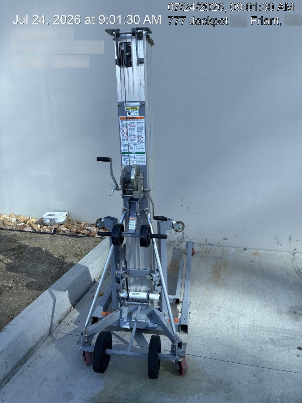 2023 GENIE SLC-24