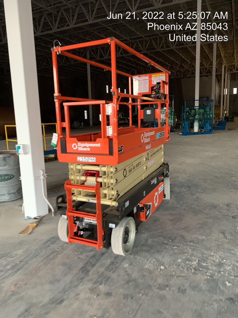 2022 JLG ES2632