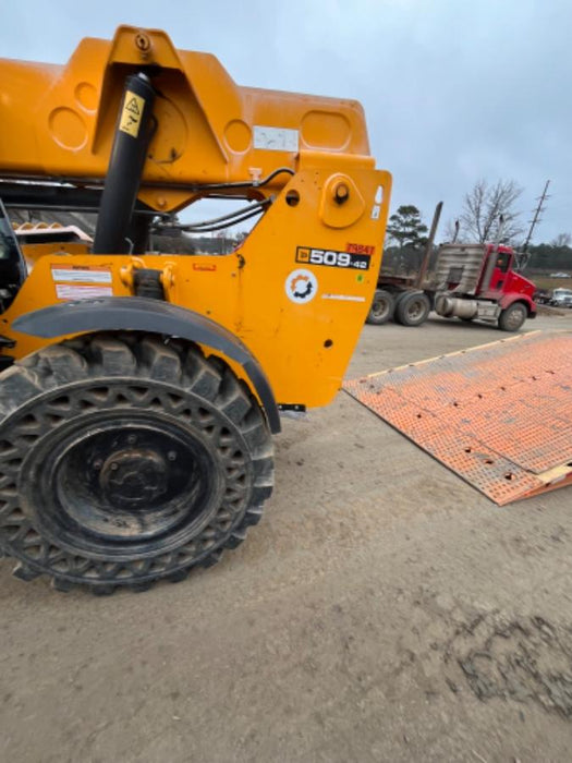 2020 JCB 509-42 Canopy, Solid Tires, Work Lights, Beacon, Aux Hydraulics, Back up Alarm, Lifting Eye, ES Decals
