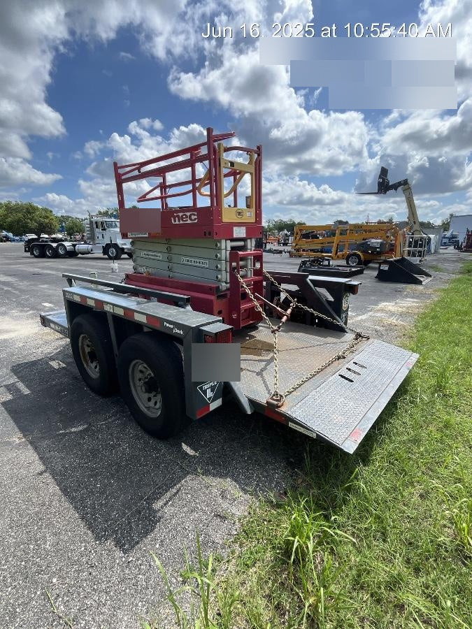 2018 JLG 1012