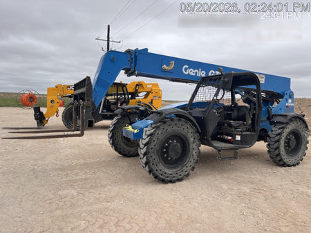 2018 Genie GTH-844 GTH-844 w/Open ROPS, Solid Tires, beacon/work lights, 60" carriage/forks