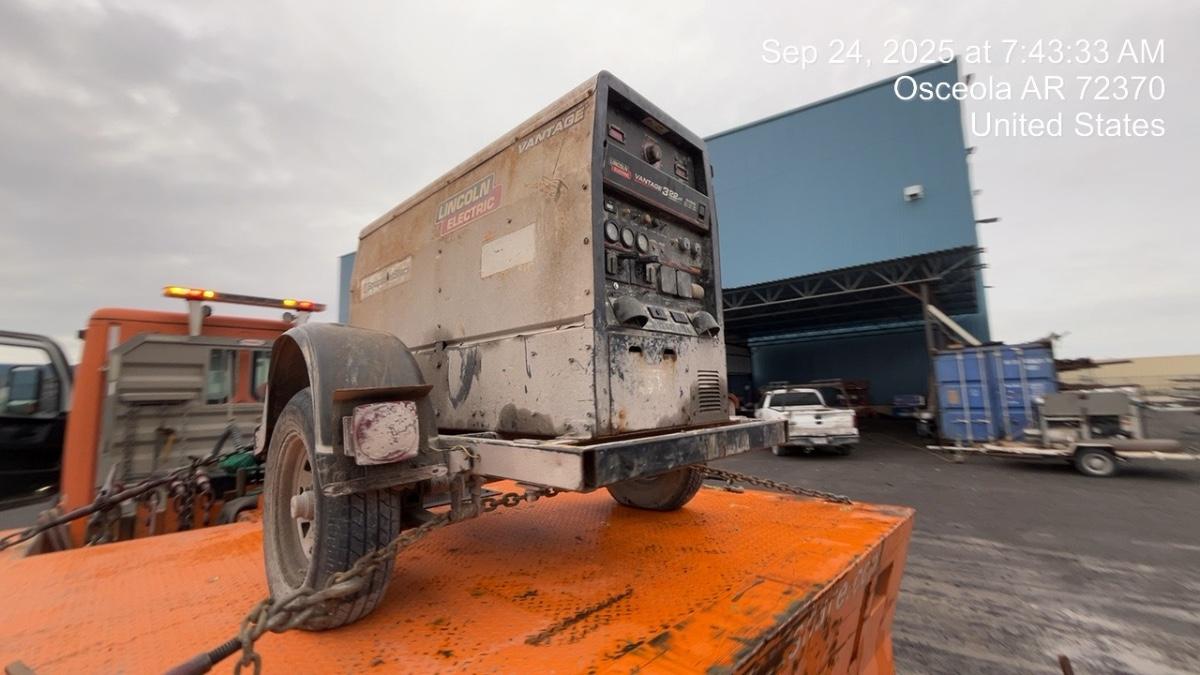 2019 Lincoln Electric Vantage 322 Ready-Pak 3, Two Wheel Trailer, Fender and Light Kit, Cable Rack