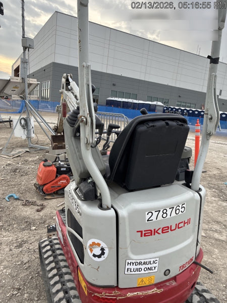 2022 TAKEUCHI TB210R