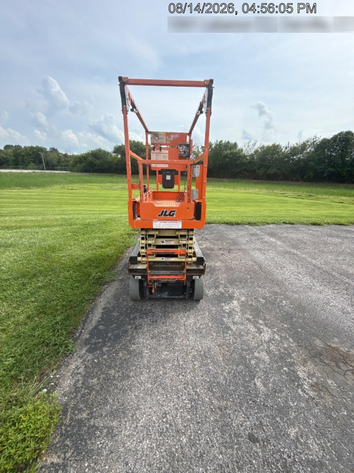 2022 JLG ES1932