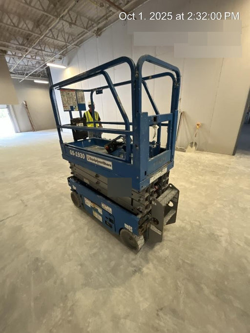 2020 Genie GS-1930 Solid Non Marking Tires, Beacon, Folding rails with half height swing gate