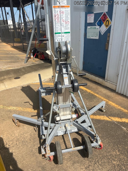 2023 GENIE SLC-24