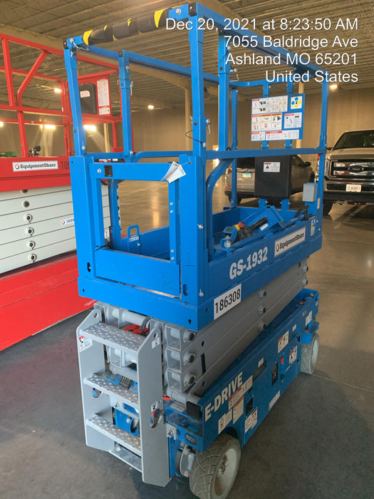 2021 GENIE GS-1932