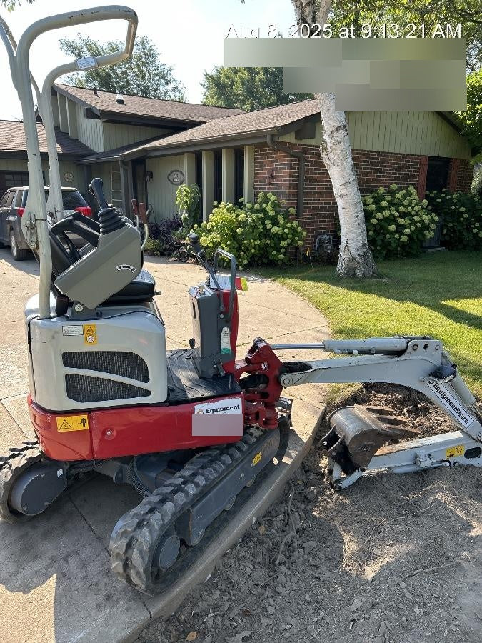 2022 TAKEUCHI TB210R