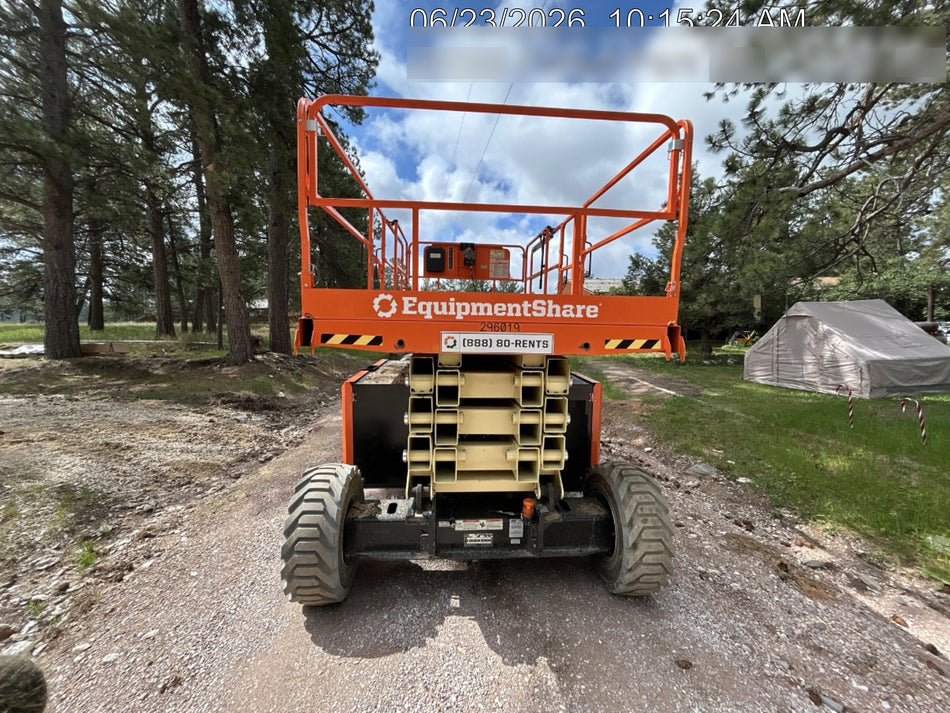 2023 JLG RT4394