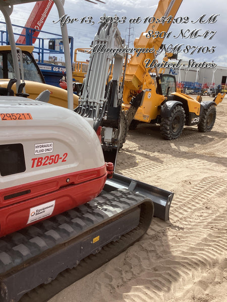 2023 TAKEUCHI TB250-2R