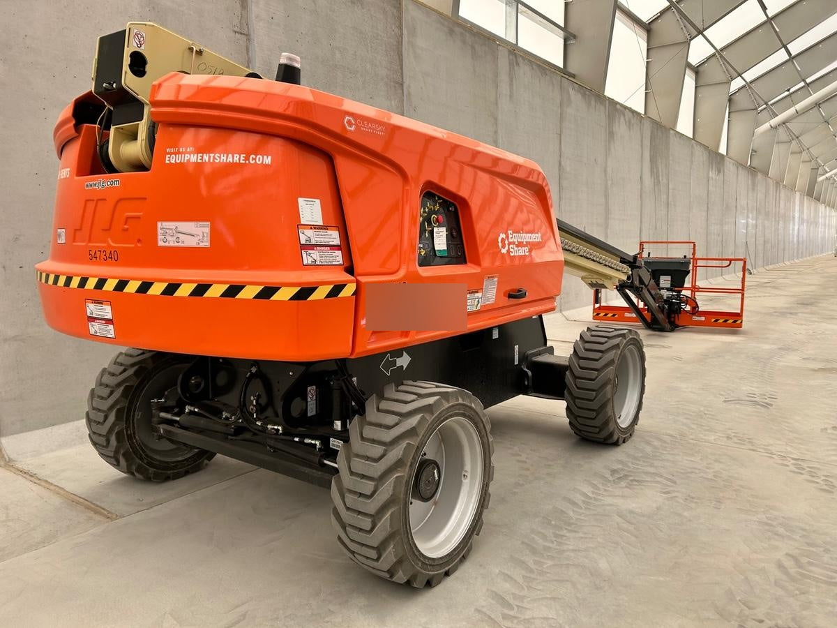 2025 JLG 660SJ