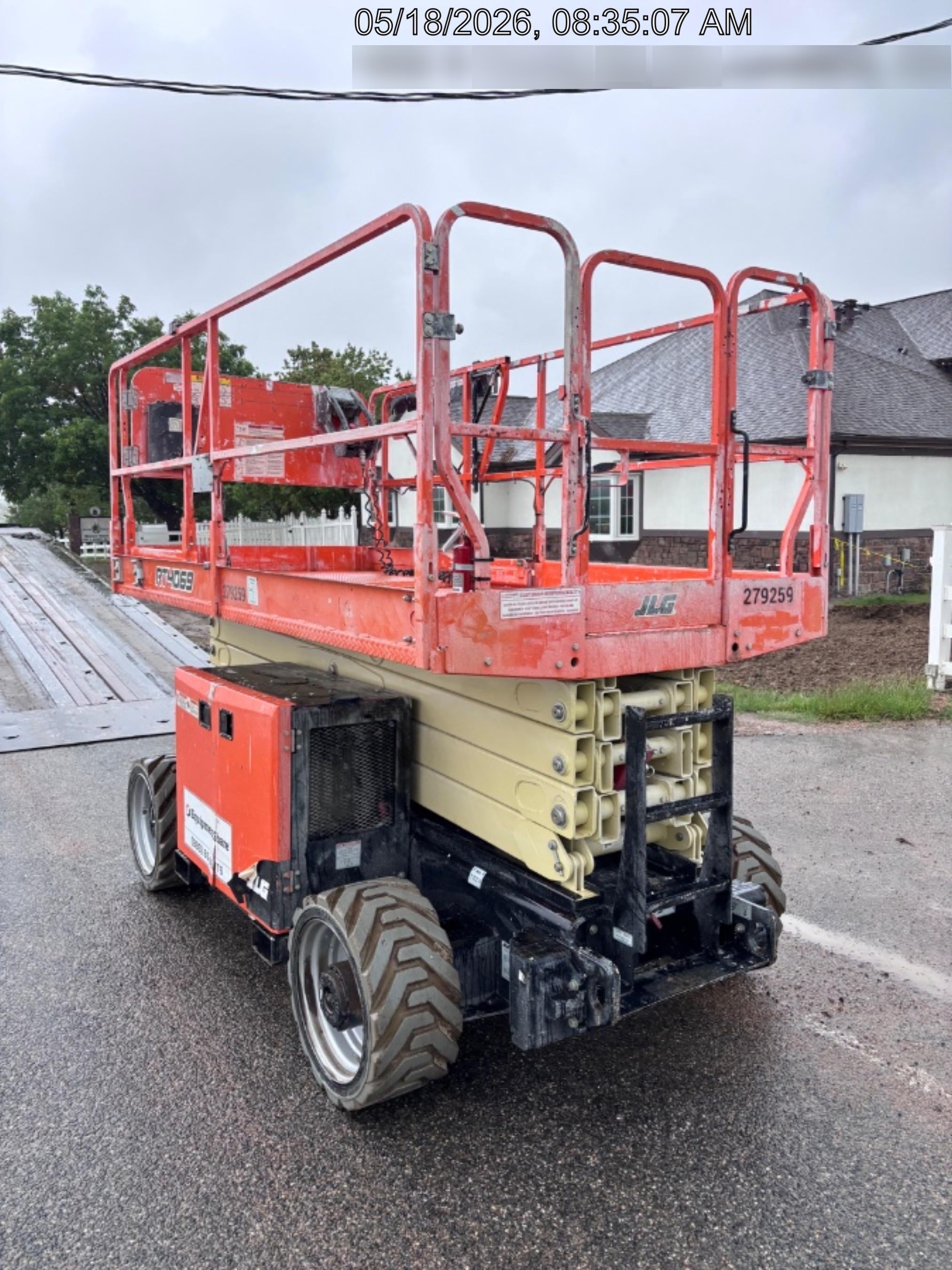 2022 JLG RT4069