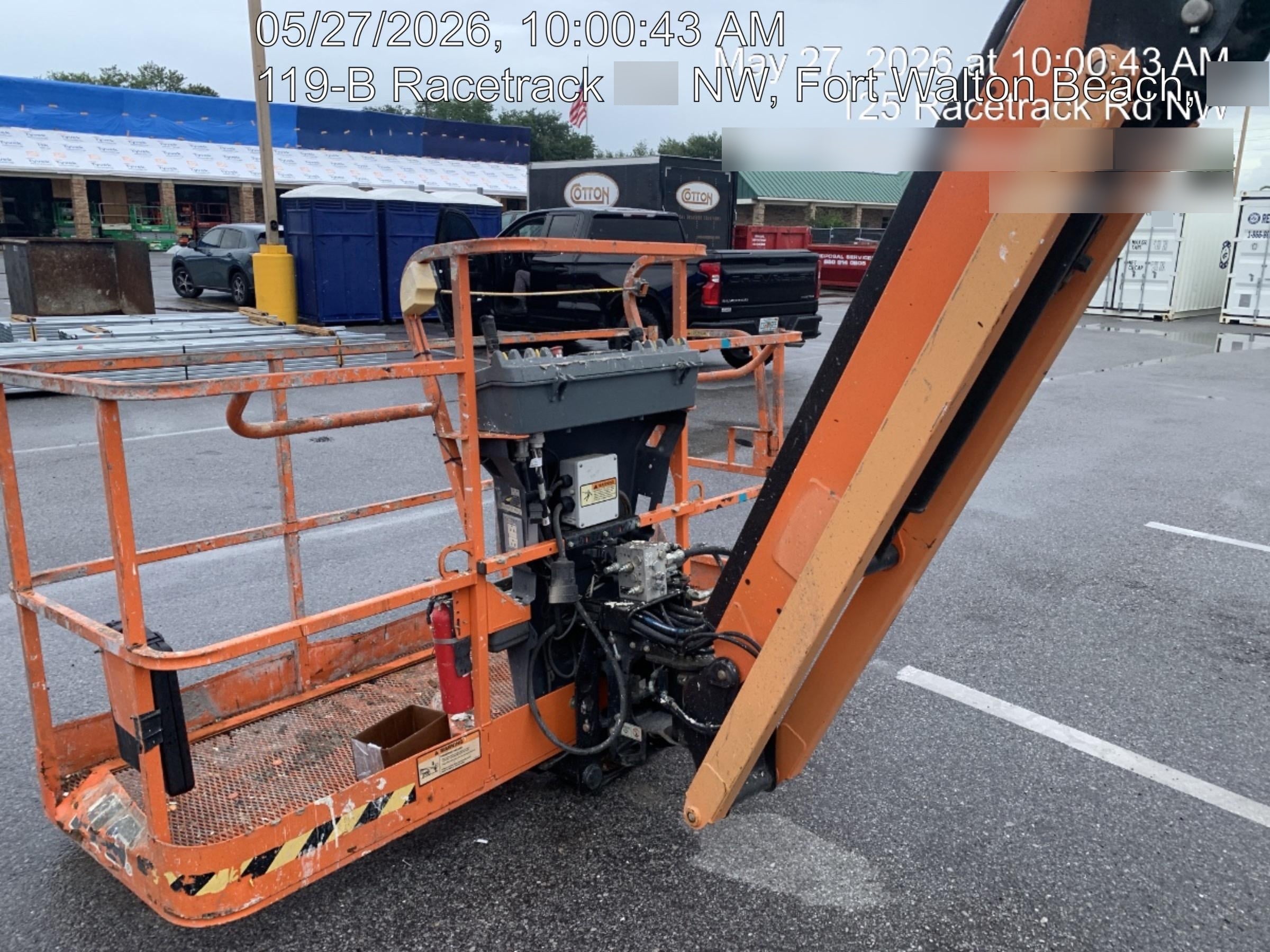 2022 JLG 660SJ