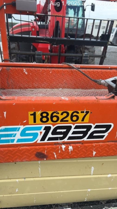 2021 JLG ES1932