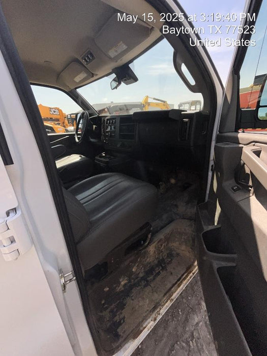 2025 CHEVROLET Express Van - Rental