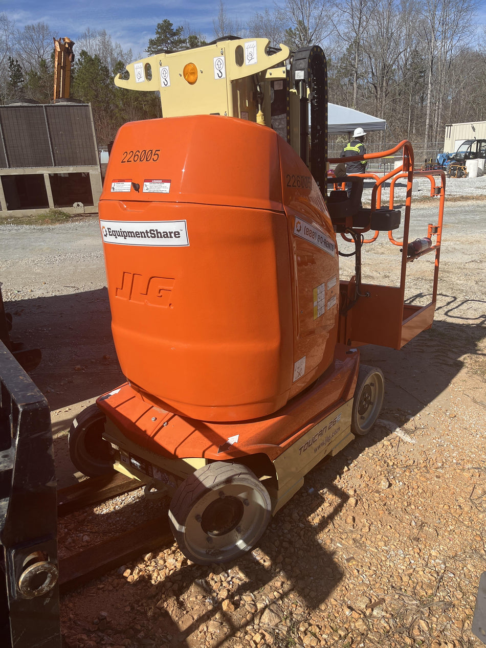 2022 JLG 26E