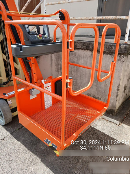 2022 JLG 26E