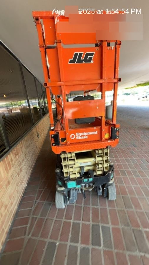 2022 JLG ES1932