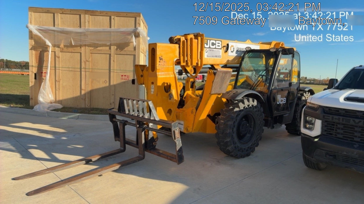 2020 JCB 510-56 Cab/Heat/Air, 74 HP, Solid Tires, STD Worklight, Beacon, Aux Hydraulics, Lifting Eye, Back up Alarm w/66" Carriage/60" Forks