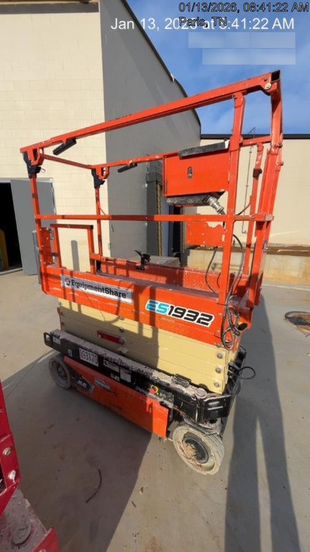 2021 JLG ES1932