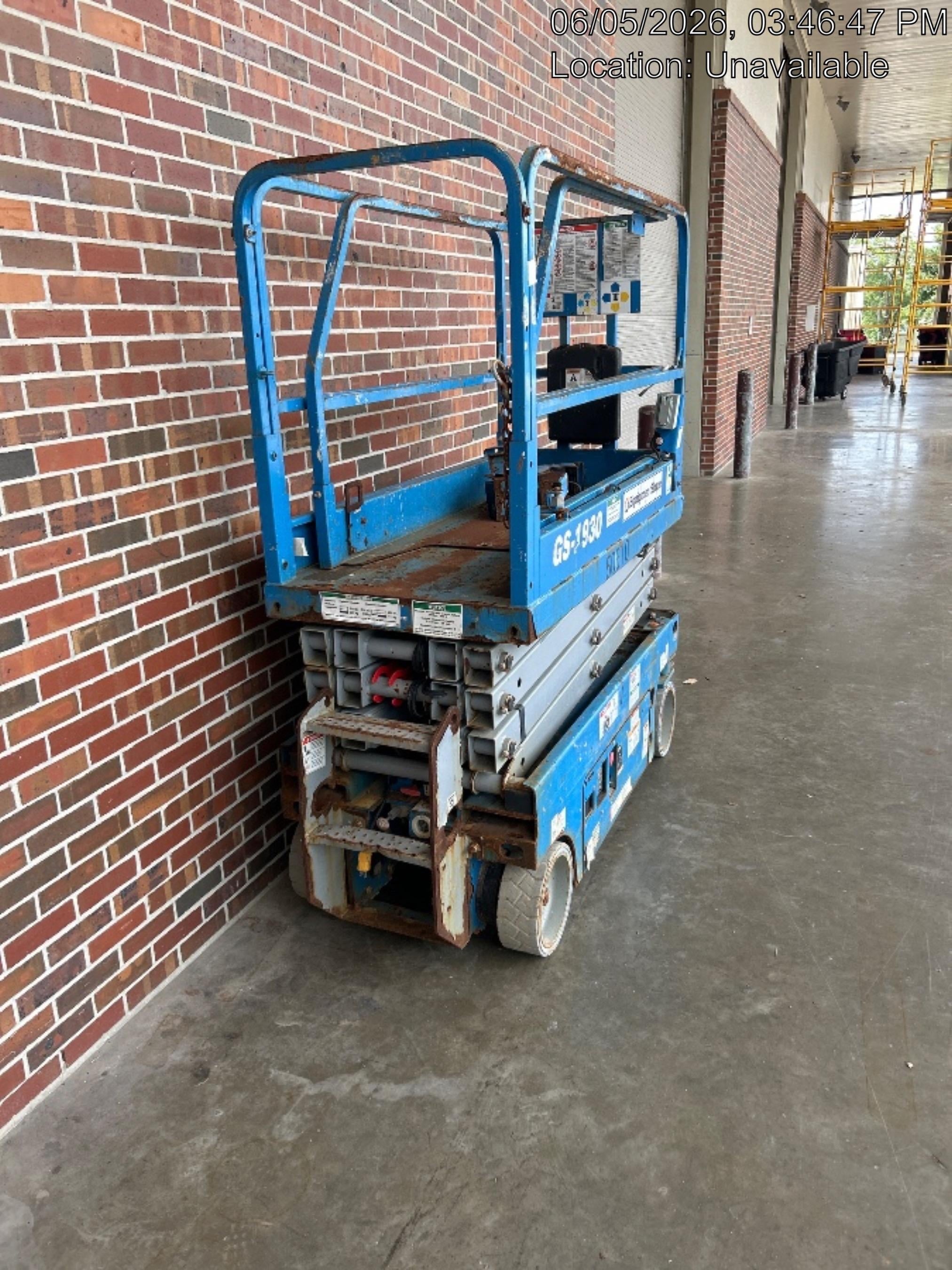2019 Genie GS-1930 Fixed Rails with Chain Entry