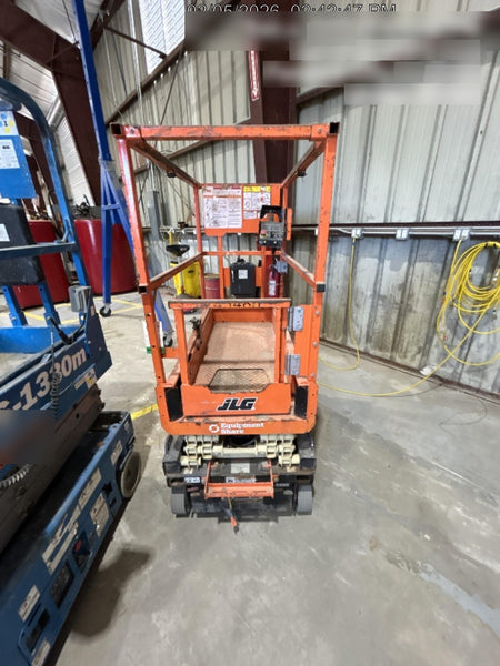 2022 JLG ES1330L