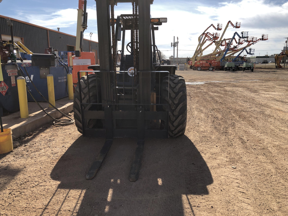 2019 CASE 588H