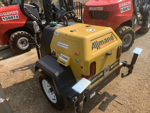 Allmand NLV3GR (4) LED Light Fixture 350W, 23' Vertical Mast, 3kW Prime, Towable, Deep Sea L401, Leveling Jacks, Yanmar T4F 5.8hp