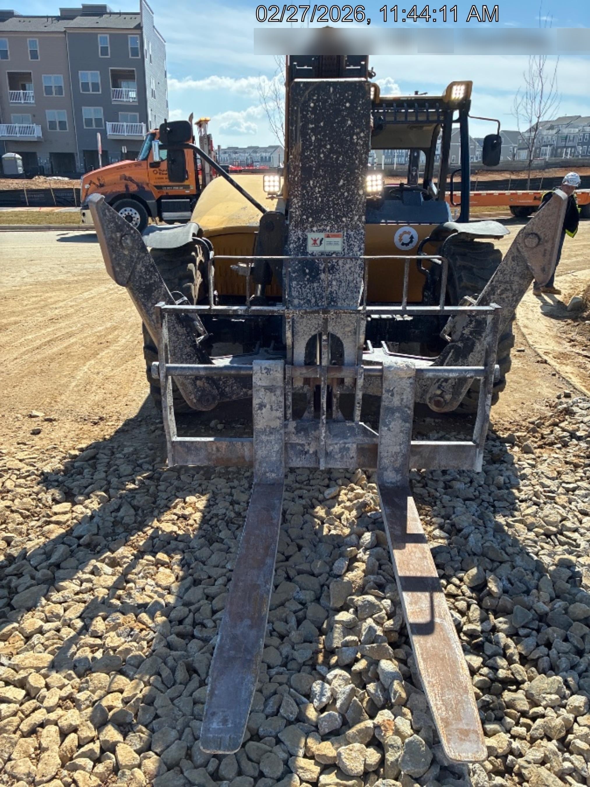 2022 SANY STH1056