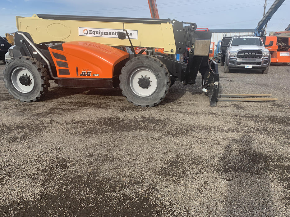2020 JLG 1255