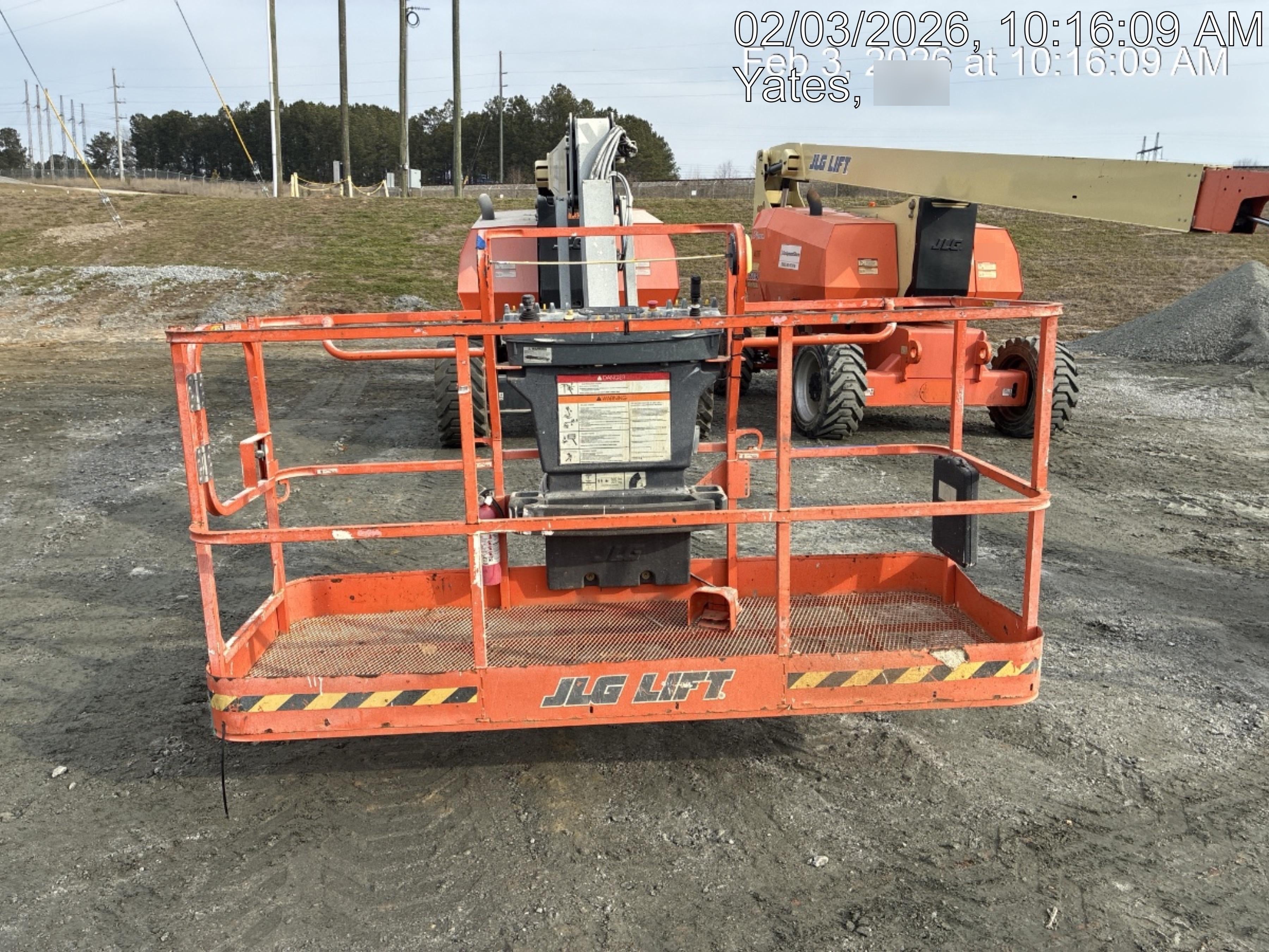 2023 JLG 800AJ