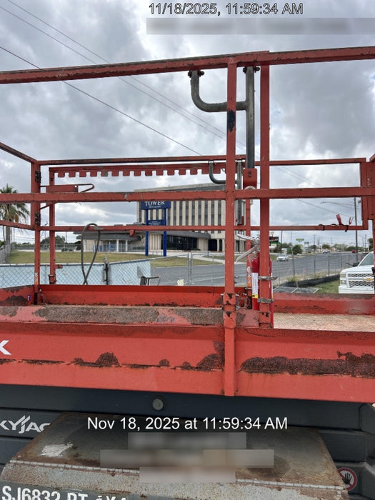 2017 SKYJACK SJ6832 RT