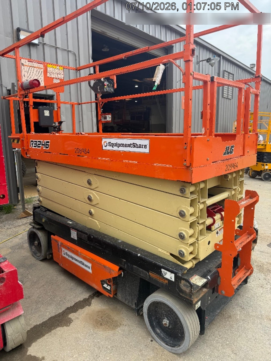 2022 JLG R3246