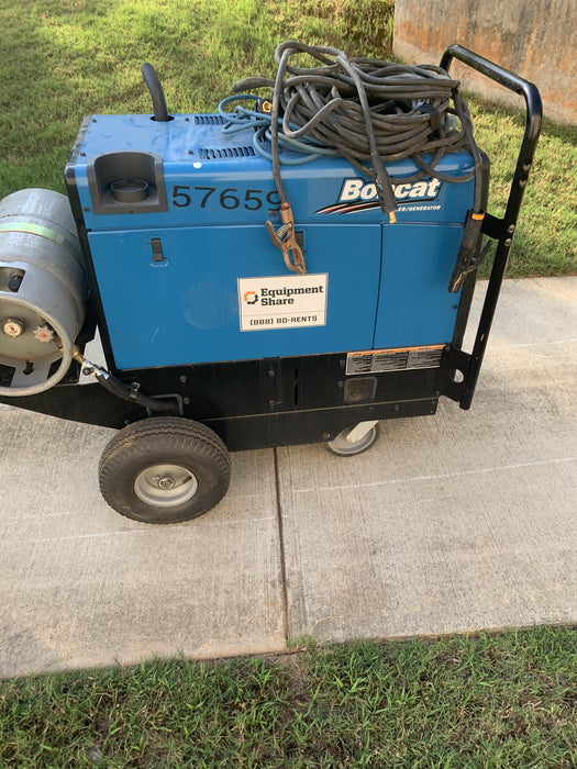 2019 Miller Electric BOBCAT 250 951600 PKG-250 amp Propane Welder, Standard w/Running Gear, Bracket, Hose"250 amp Propane Welder, Standard w/Running Gear, Bracket, Hose
