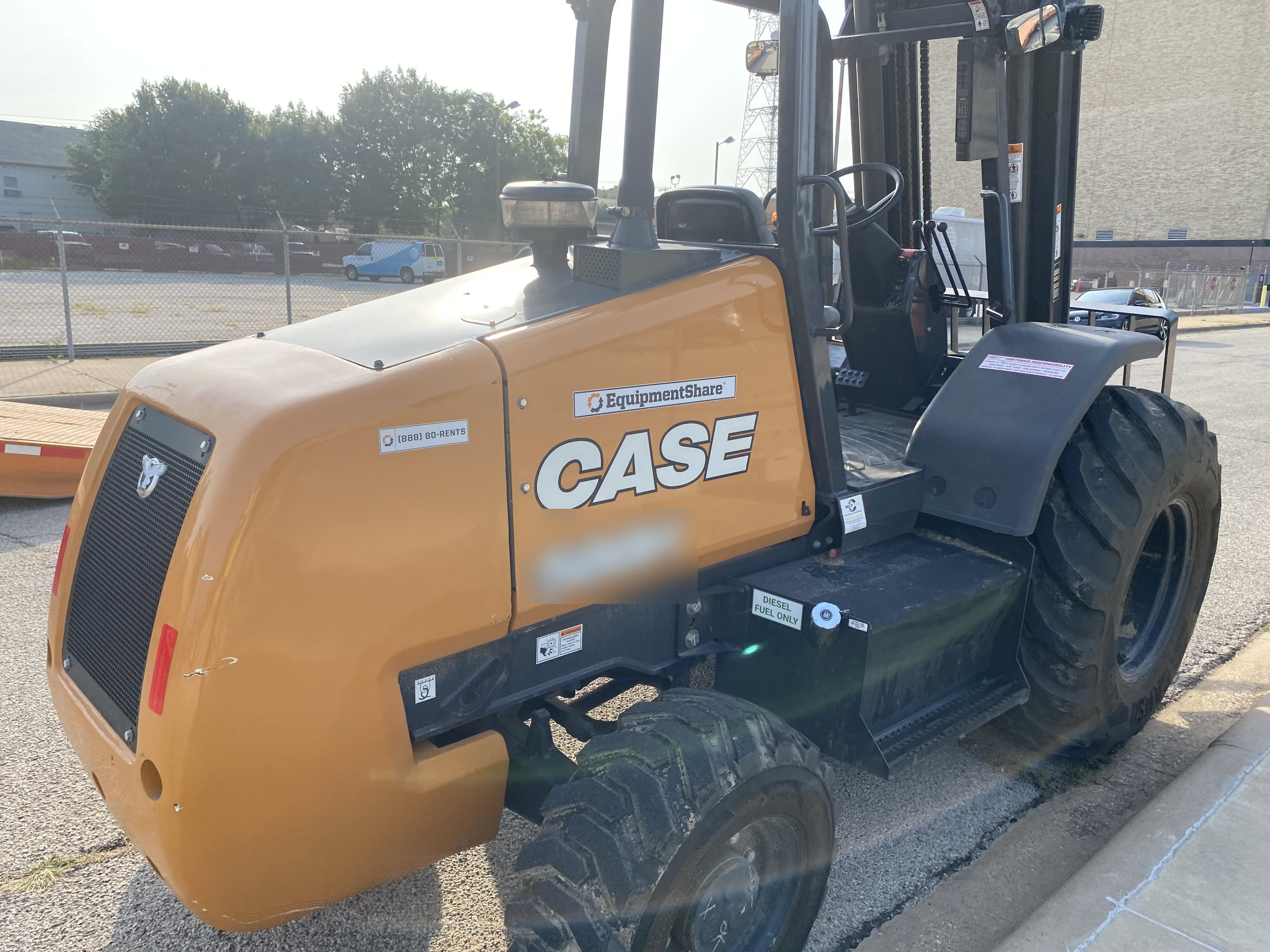 2023 CASE 588H
