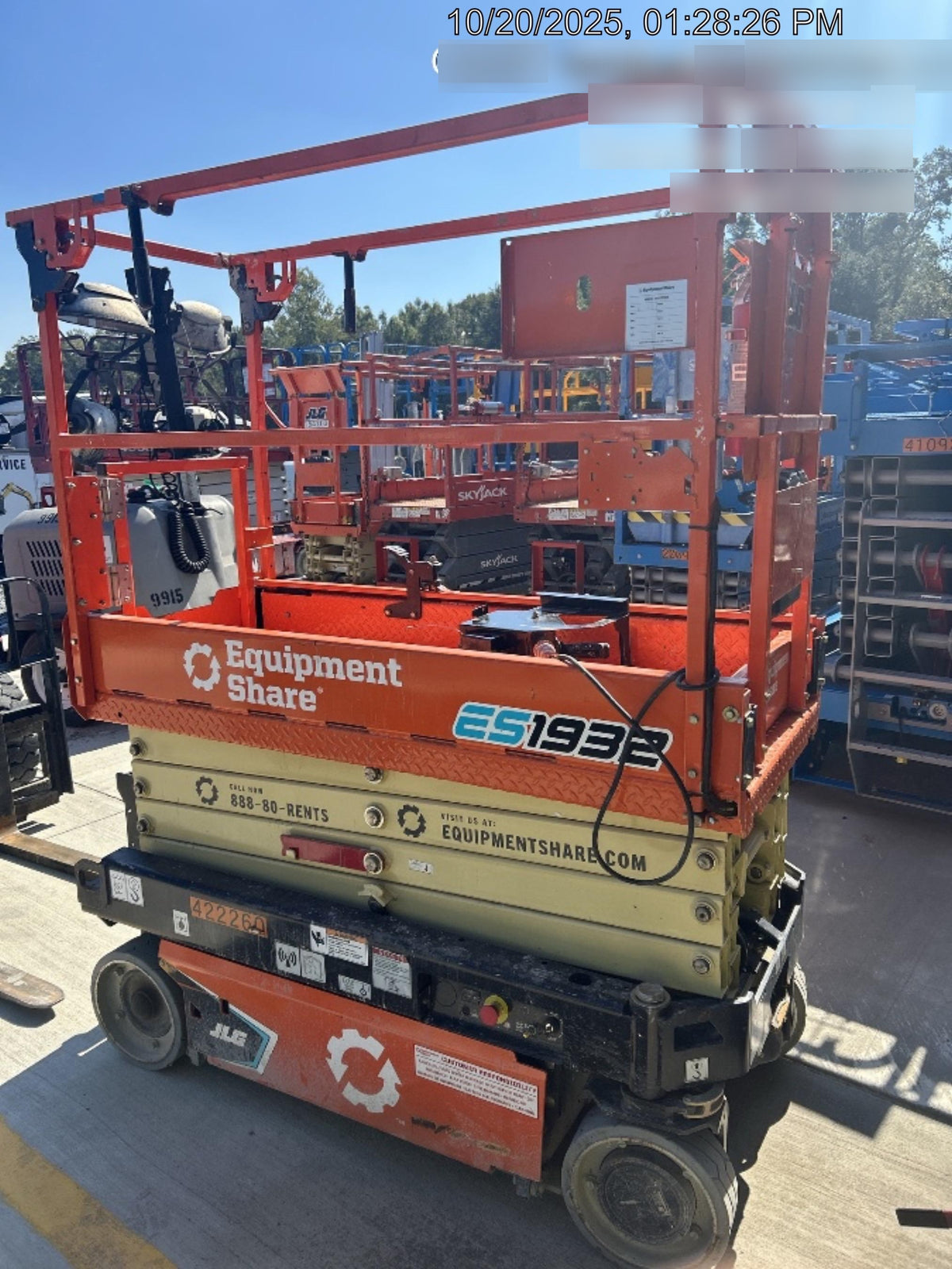 2024 JLG ES1932