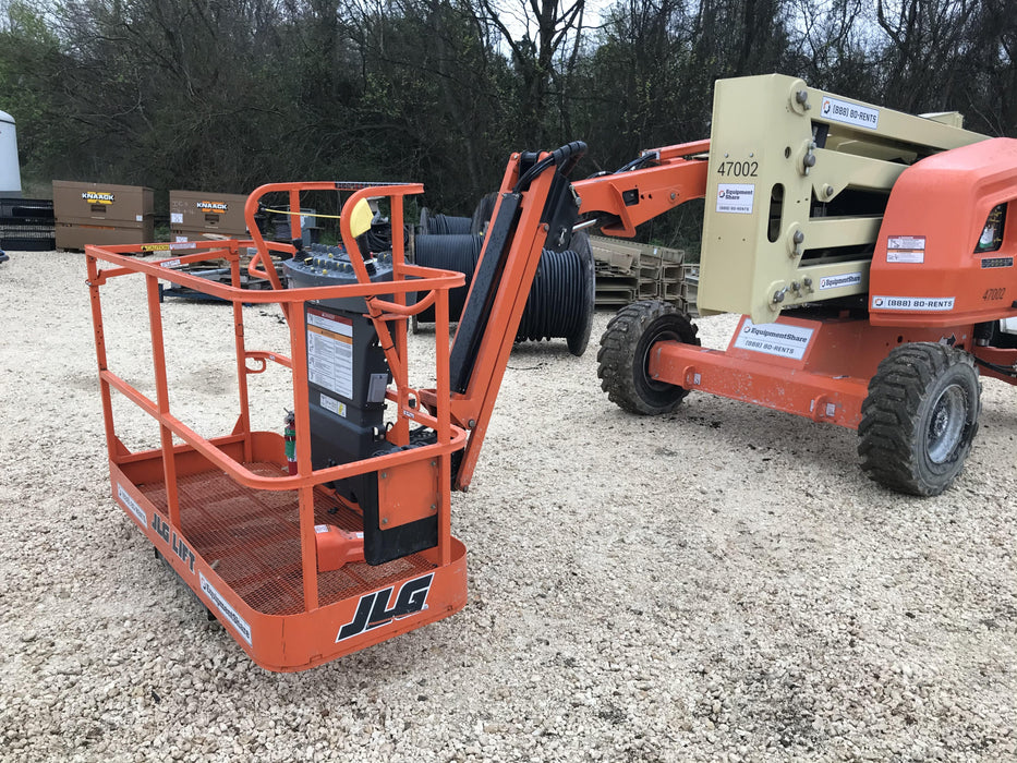 2019 JLG 450AJ