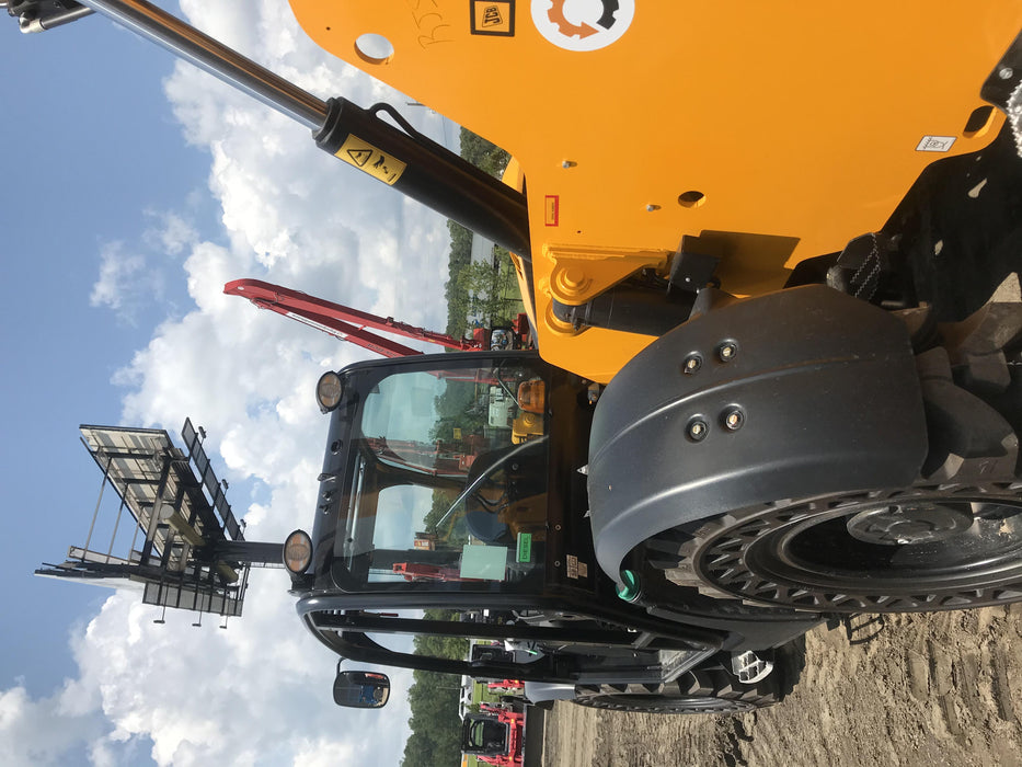 2020 JCB 509-42 Canopy, Solid Tires, Work Lights, Beacon, Aux Hydraulics, Back up Alarm, Lifting Eye, ES Decals
