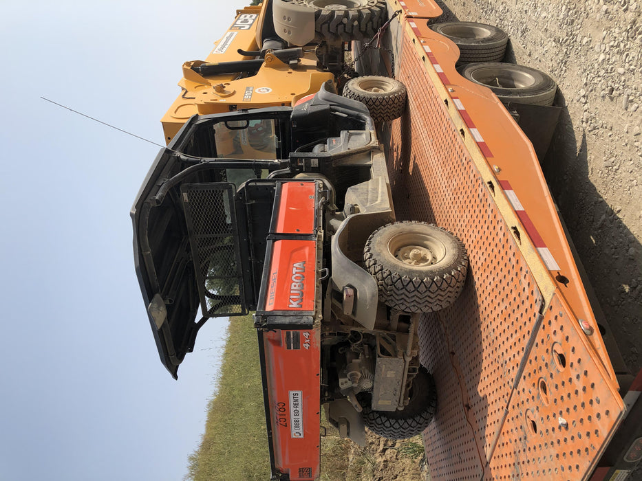 Kubota RTV-X1140W-H 4wd Utility Cart, LED Strobe, Windshield Tempered Glass, Pastic Canopy, Wire Harness Kit, Backup Alarm