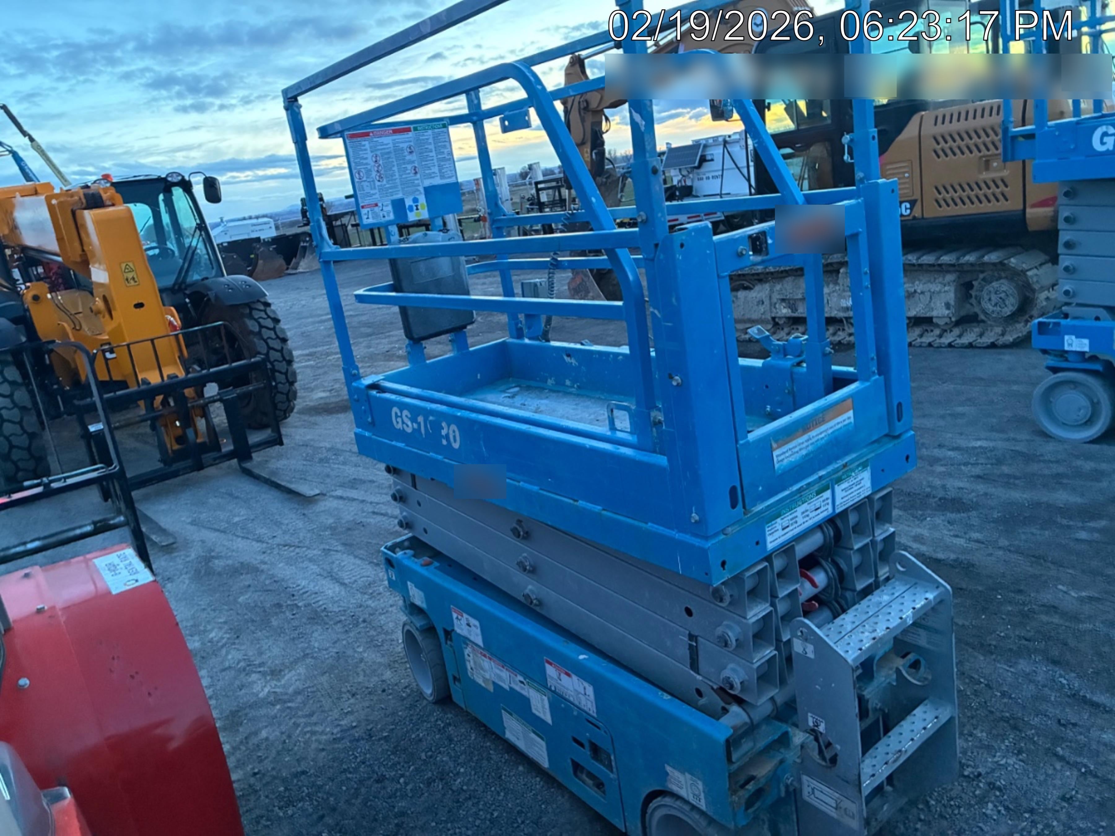 2020 Genie GS-1930 Solid Non Marking Tires, Beacon, Folding rails with half height swing gate