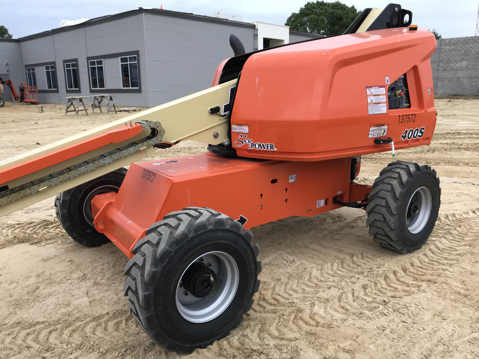 2021 JLG 400S